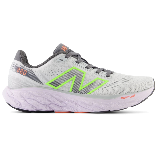 New Balance Women&#39;s 880 v14