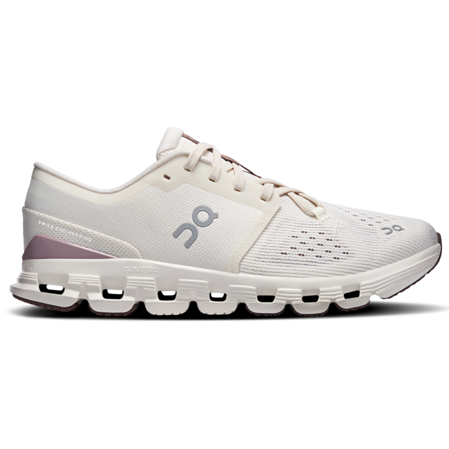 On Women's Cloud X 4
