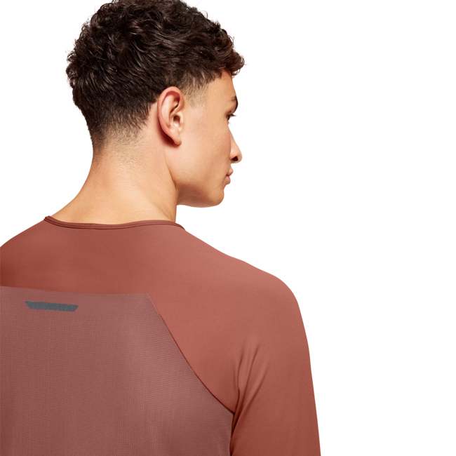 On Men's Performance Long Sleeve