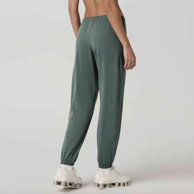Vuori Women's Halo Modern Sweatpant