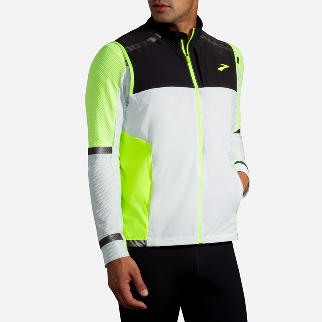 Brooks Men&#39;s Carbonite Vest